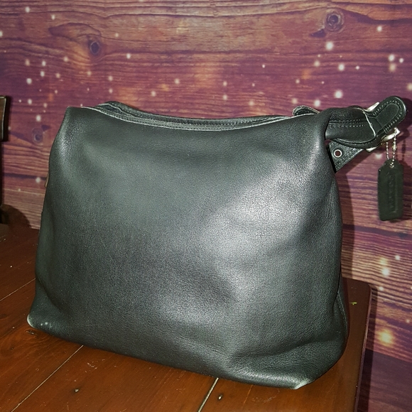 🔥 Vintage Coach leather shoulder bag PRICE IS FIRM - Picture 5 of 11